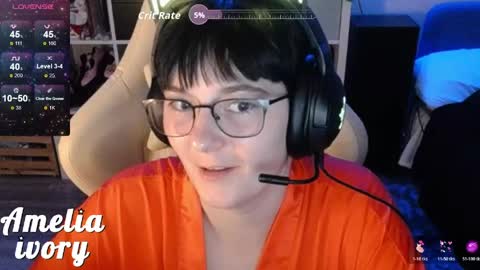Snapshot of ameliaivory chatting on May 18, 10:04 pm ameliaivory online show from May 18, 10:04 pm
