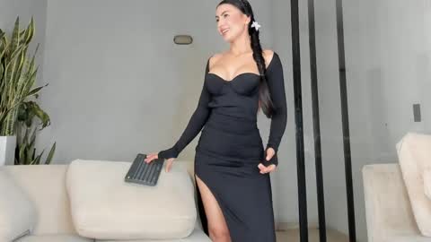 Snapshot of ameliajones_1 chatting on May 19, 1:56 am Ameliajones online show from May 19, 1:56 am
