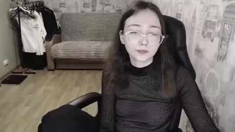 Snapshot of ameliakamishiro chatting on January 19, 6:10 pm Amelia online show from January 19, 6:10 pm