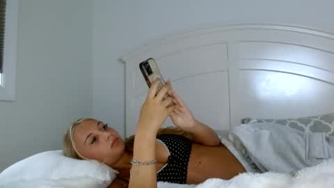 Amelia Lombardi online show from May 21, 11:12 pm