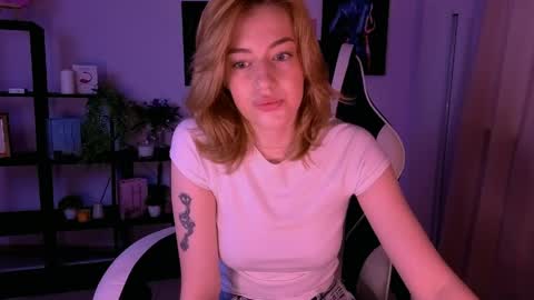 ameliarosaline online show from June 4, 3:12 am