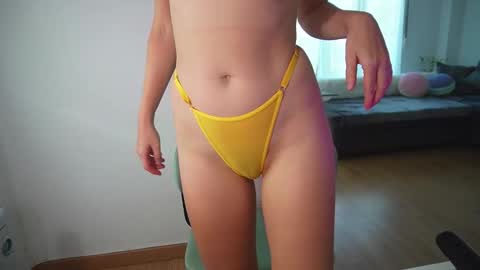 Snapshot of ameliasweety69 chatting on November 5, 1:33 pm Amelia online show from November 5, 1:33 pm