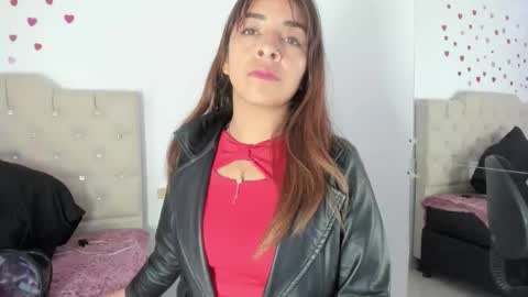 amelie brown online show from May 4, 2:35 pm