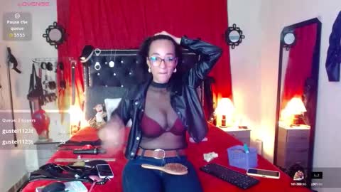 Snapshot of amelie__martinez chatting on September 14, 8:19 pm amelie__martinez online show from September 14, 8:19 pm