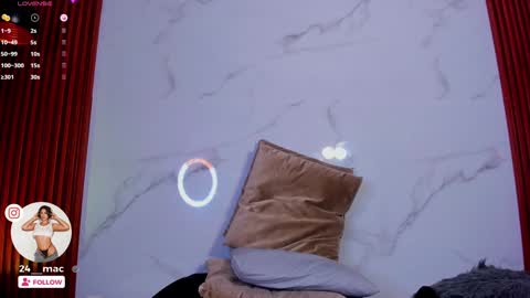 Snapshot of amelie_leigh chatting on January 17, 7:08 am Alejandra online show from January 17, 7:08 am