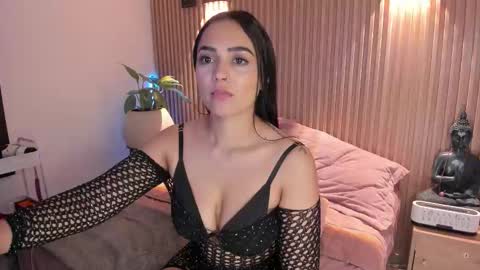 Amelie online show from March 5, 2:46 pm