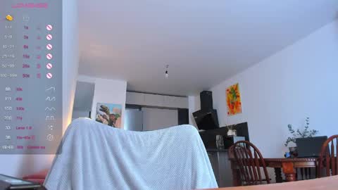 Snapshot of ameliefiry chatting on June 2, 8:49 am Amelie online show from June 2, 8:49 am
