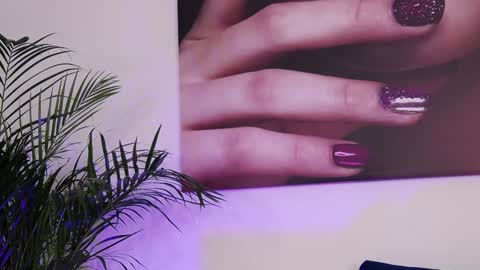 Amelie online show from January 6, 7:42 am