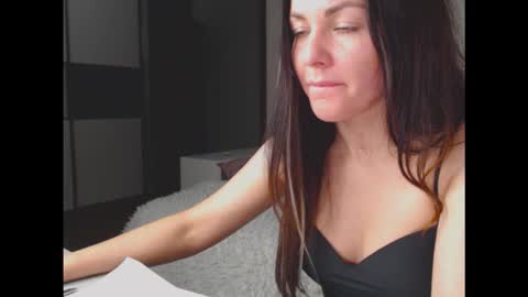 amelinamersi online show from November 15, 8:27 pm