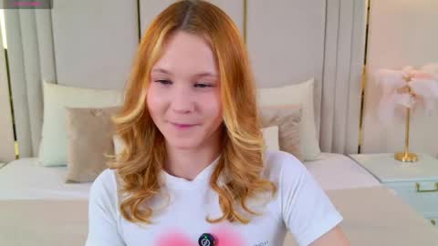 Snapshot of ameliroyse chatting on May 24, 5:29 pm AmeliRoyse online show from May 24, 5:29 pm