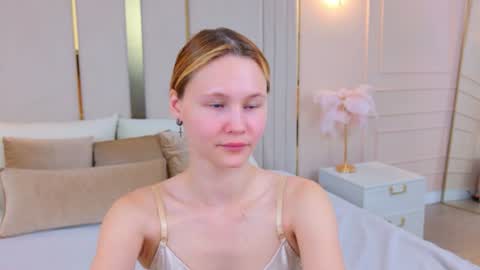 Snapshot of ameliroyse chatting on June 15, 5:26 pm AmeliRoyse online show from June 15, 5:26 pm