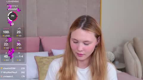 Snapshot of ameliroyse chatting on June 19, 6:01 pm AmeliRoyse online show from June 19, 6:01 pm