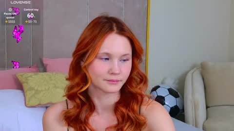 Snapshot of ameliroyse chatting on July 1, 5:23 pm AmeliRoyse online show from July 1, 5:23 pm