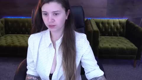 amellymillyy online show from September 14, 1:32 pm