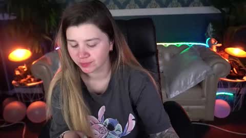 amellymillyy online show from March 8, 7:12 am