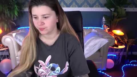 amellymillyy online show from March 14, 2:00 pm