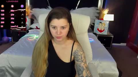 amellymillyy online show from March 15, 1:39 pm