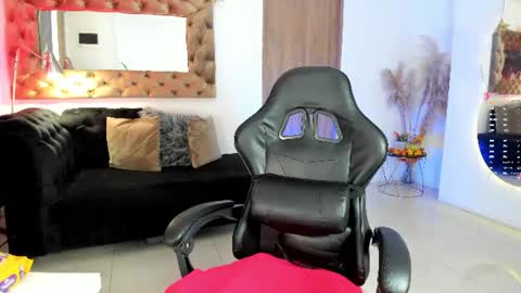          online show from July 29, 12:58 pm