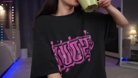 Snapshot of amelyxxx chatting on September 13, 1:16 am Amy online show from September 13, 1:16 am