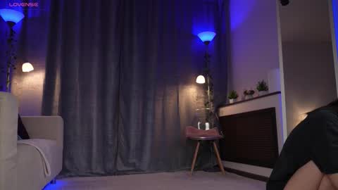 Snapshot of amelyxxx chatting on February 6, 1:10 am Amy online show from February 6, 1:10 am