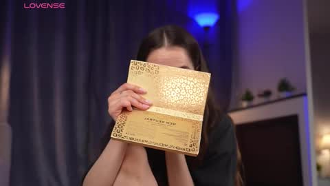 Snapshot of amelyxxx chatting on February 7, 2:37 am Amy online show from February 7, 2:37 am