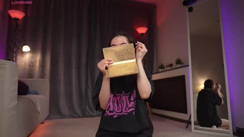 Snapshot of amelyxxx chatting on February 12, 2:28 am Amy online show from February 12, 2:28 am