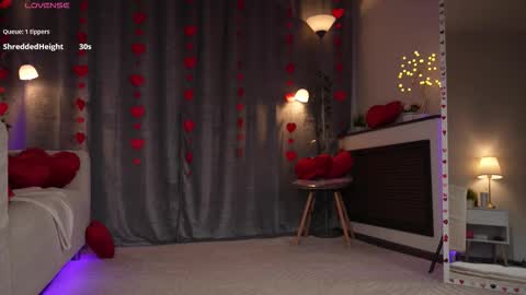 Snapshot of amelyxxx chatting on February 14, 2:41 am Amy online show from February 14, 2:41 am