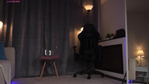 Snapshot of amelyxxx chatting on March 5, 1:34 am Amy online show from March 5, 1:34 am