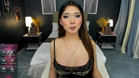 Snapshot of amethyst_claire chatting on May 11, 10:21 am Claire online show from May 11, 10:21 am
