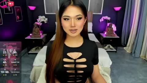 Snapshot of amethyst_claire chatting on June 4, 4:35 pm Claire online show from June 4, 4:35 pm