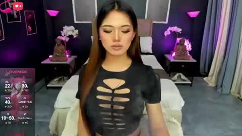 Snapshot of amethyst_claire chatting on June 10, 11:53 am Claire online show from June 10, 11:53 am