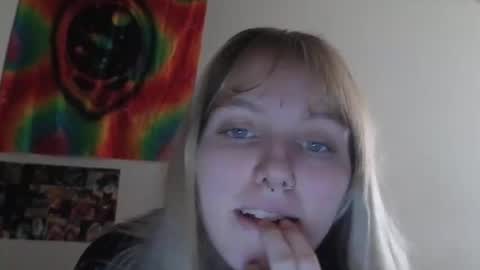 Snapshot of amethystmoon18 chatting on February 26, 8:08 pm amethystmoon18 online show from February 26, 8:08 pm