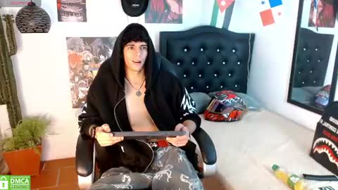 Snapshot of amethystshadow chatting on July 23, 4:21 am amethystshadow online show from July 23, 4:21 am