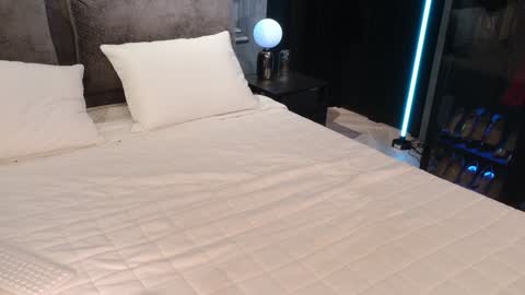 Snapshot of ami_katana chatting on January 23, 6:39 am Ami online show from January 23, 6:39 am