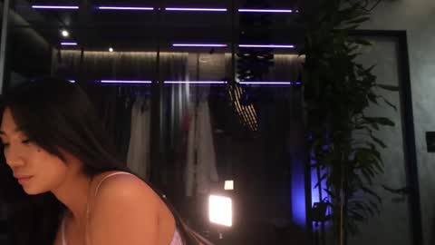 Snapshot of ami_katana chatting on March 2, 3:02 am Ami online show from March 2, 3:02 am