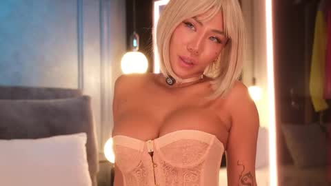 Snapshot of ami_katana chatting on October 25, 3:58 am Ami online show from October 25, 3:58 am