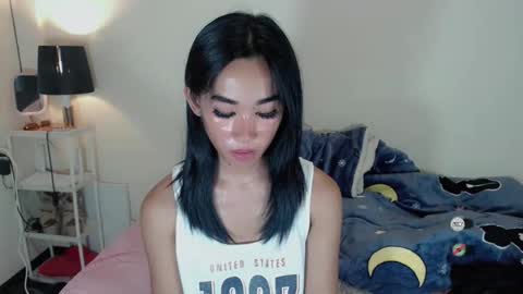 Snapshot of ami_lewis chatting on October 12, 12:59 pm JOANNA online show from October 12, 12:59 pm