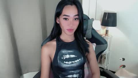 Snapshot of ami_lewis chatting on October 29, 11:06 pm JOANNA online show from October 29, 11:06 pm