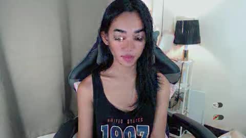 Snapshot of ami_lewis chatting on November 16, 11:10 pm JOANNA online show from November 16, 11:10 pm