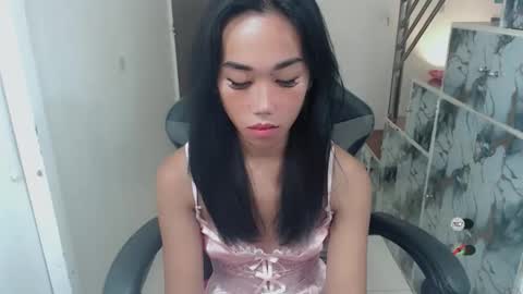 Snapshot of ami_lewis chatting on January 6, 1:09 am JOANNA online show from January 6, 1:09 am