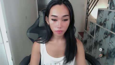 Snapshot of ami_lewis chatting on February 16, 4:08 am JOANNA online show from February 16, 4:08 am