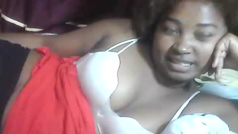 amielle_01 online show from May 1, 10:36 pm