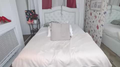 Ami online show from November 21, 1:10 pm