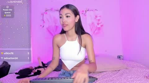 AmiiClark  online show from July 23, 7:12 pm