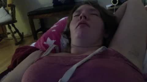 Snapshot of amileamariestar chatting on December 5, 5:28 pm amileamariestar online show from December 5, 5:28 pm