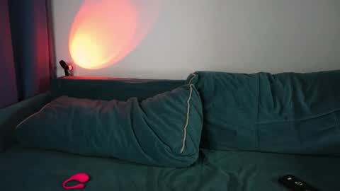 amilifox1 online show from May 29, 7:45 pm