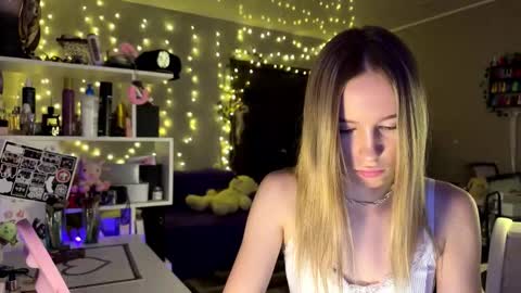 Amily online show from February 22, 3:43 pm