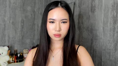 Amina online show from January 10, 12:15 pm