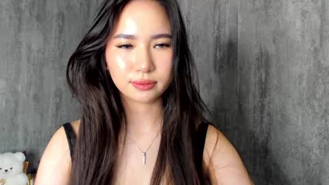 Amina online show from January 11, 9:25 pm