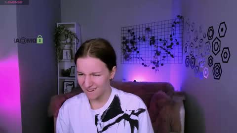 Amina online show from October 15, 12:16 pm